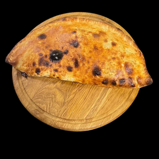 Піца кальцоне на вершковому соусі