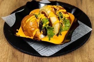 Cheesy Overload Cheddar Bath + doza pepsi