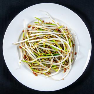 330.. Germogli di soia saltati