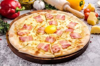 Pizza Carbonara (28Cm.)