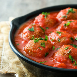 Cheeseburger vegetal multicereales con Papas Fritas + Bebida GRATIS