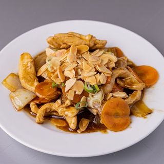 Pollo Con Almendras