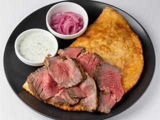 Чебурек з телятиною (200g)