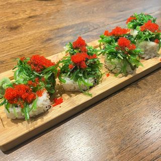 74. Wakame Roll (8 Uds.)