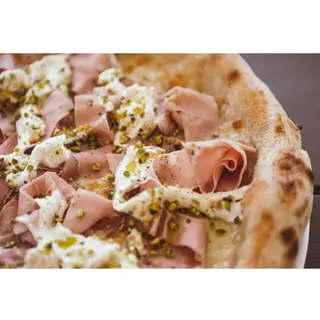 Pizza Mortazza