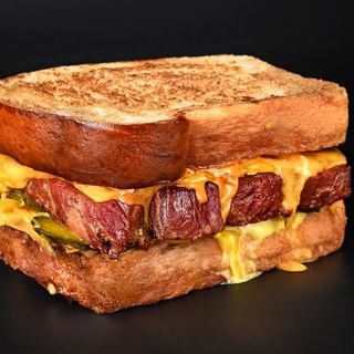 Мелт з яловичим пастрамі (290г)