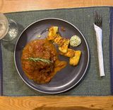 Телешки бузи със запечени картофи