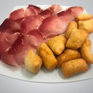 Donzelle e prosciutto
