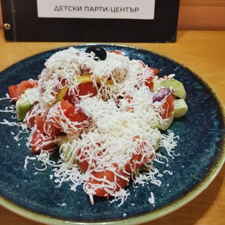 Шопска салата Обедна