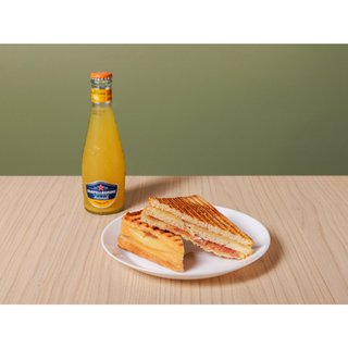 Toast e bibita a scelta 