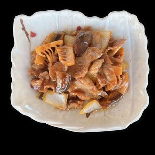 Ternera Con Setas Chinas Y Bambú