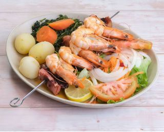 Espetada de Lulas com Gambas