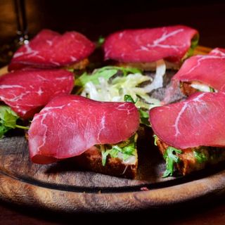 BRUSCH BRESAOLA \PROVOLA \RUGOLA 