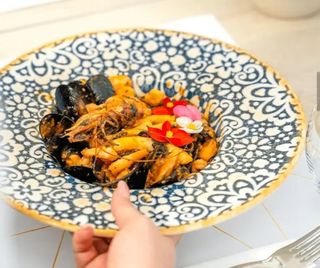 Spaghetti Nero cu fructe de mare