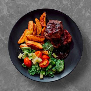 Медальоны из говядины