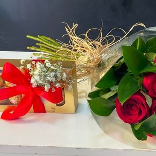 10 roses avec chocolat 