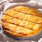 ხაჭაპური შებოლილი ყველით