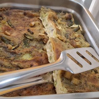 Lasaña con pesto (salsa de albahaca) (porción)