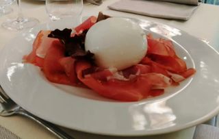 Mozzarella di bufala campana con prosciutto di Parma