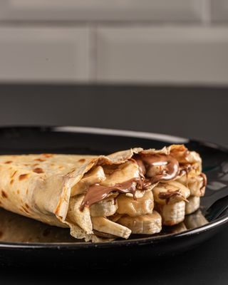 Clătită cu banane și cremă de ciocolată