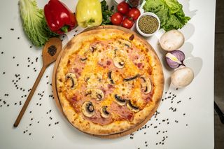 Pizza Prosciutto e Funghi Ø 32cm