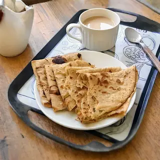 African Tea, Pair of Sausage or Samosa or Chapati