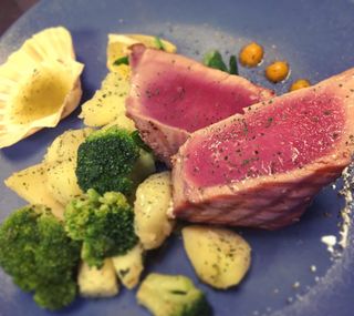 Tuna steak Verde