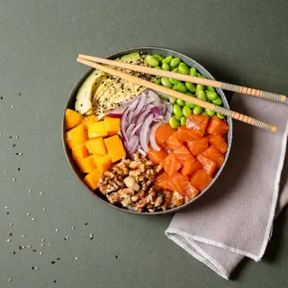 Poke de salmón