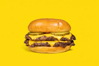Double Cheese Burger + portion de frites offerte