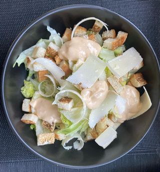 Salata Caesar