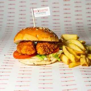 Buffalo Fried Chicken Burger + Patatas