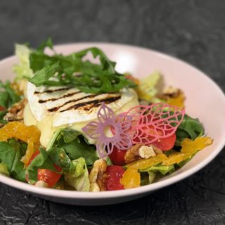 Sałatka Camembert