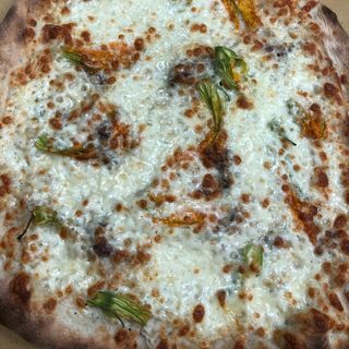 Fiori di zucca e alici tonda