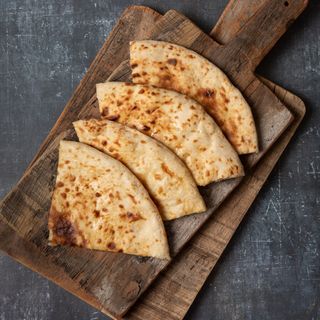 Pan con coco/Peshwari naan