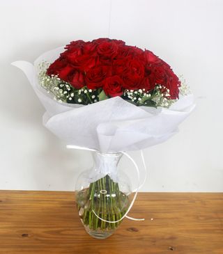 Ramo De Rosas Rojas - All My Loving