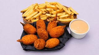 Crispy Crab bites + Pomes + Coca Cola COMBO
