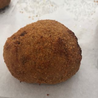 Arancino alla norma fritto