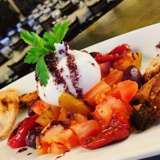 Ensalada de tomate a la brasa 