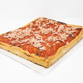 Coca De Tomate Y Atún (1 Porción)