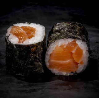 Maki De Salmón (8 Uds.)