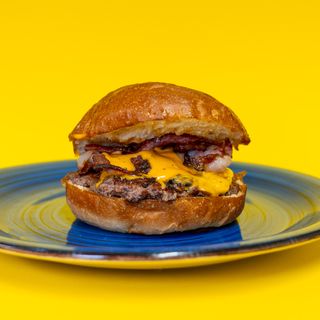 Bacon cheeseburger