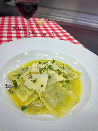 Tortellini cu ricotta si spanac