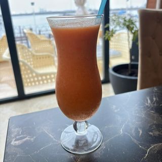 Smoothie morcov, goji, ananas, papaya