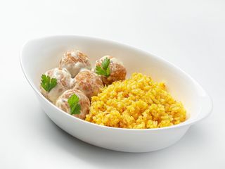 Фрикадельки з шафрановим рисом