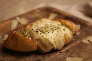 Pan De Ajo Con Queso (1 Ud.)