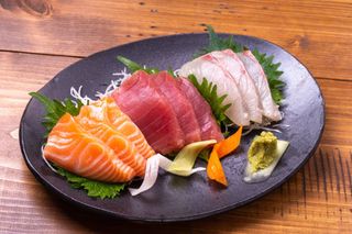 74. Sashimi misto
