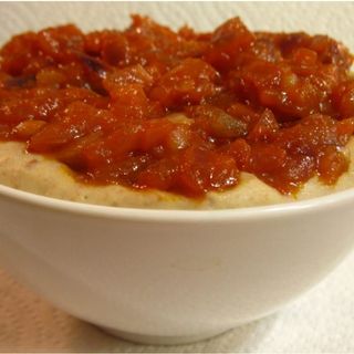 Fasole bătută cu pâine prajita