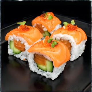 Salmón Roll (8 Uds.)