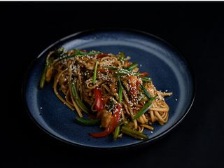 Удон з куркою/Udon with chicken (400g)