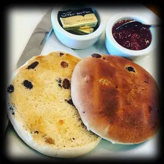 Home-Made xxl Tea-cakes